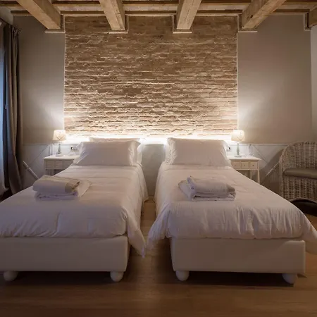 Anitori Prestige Relais & منتجع Loro Piceno